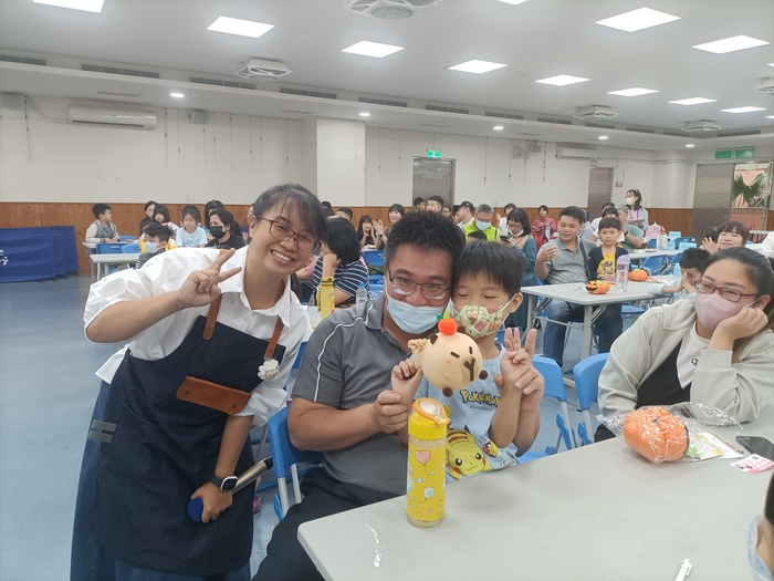 114.10.24 幸福洋溢  親子手作襪娃娃圖片