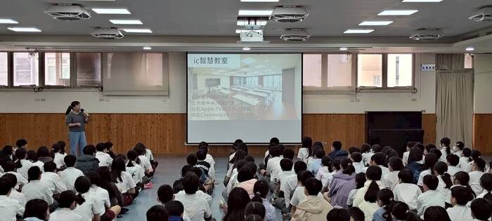 115.03.02六年級升學講座圖片