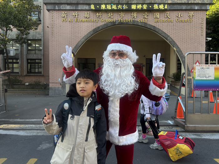 114.12.24家長會聖誕節活動及聖誕快閃圖片