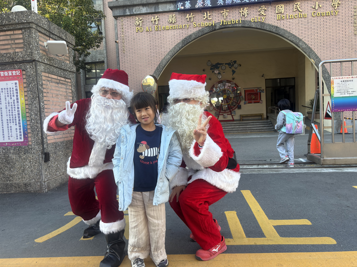 114.12.24家長會聖誕節活動及聖誕快閃圖片