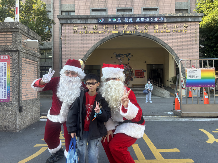 114.12.24家長會聖誕節活動及聖誕快閃圖片