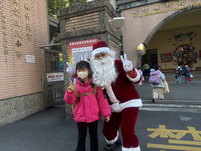 114.12.24家長會聖誕節活動及聖誕快閃圖片