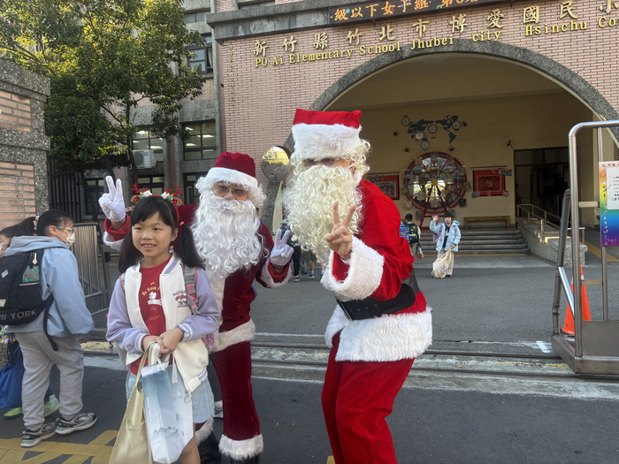 114.12.24家長會聖誕節活動及聖誕快閃圖片