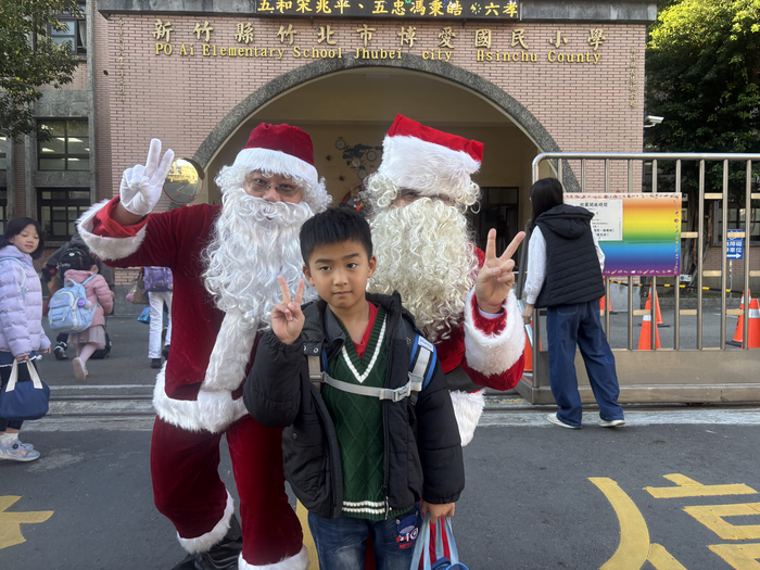 114.12.24家長會聖誕節活動及聖誕快閃圖片