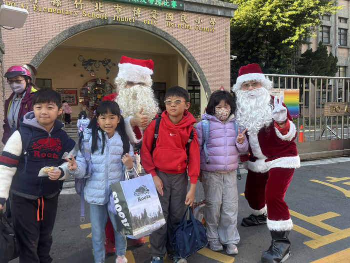 114.12.24家長會聖誕節活動及聖誕快閃圖片