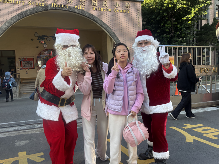 114.12.24家長會聖誕節活動及聖誕快閃圖片