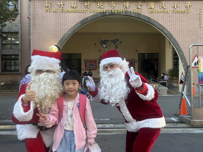 114.12.24家長會聖誕節活動及聖誕快閃圖片