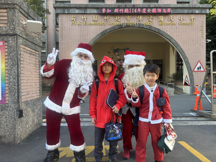 114.12.24家長會聖誕節活動及聖誕快閃圖片