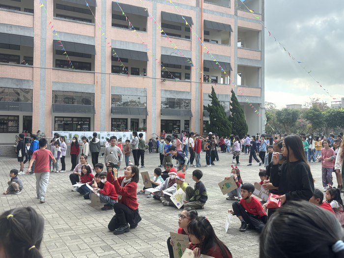 114.12.24家長會聖誕節活動及聖誕快閃圖片