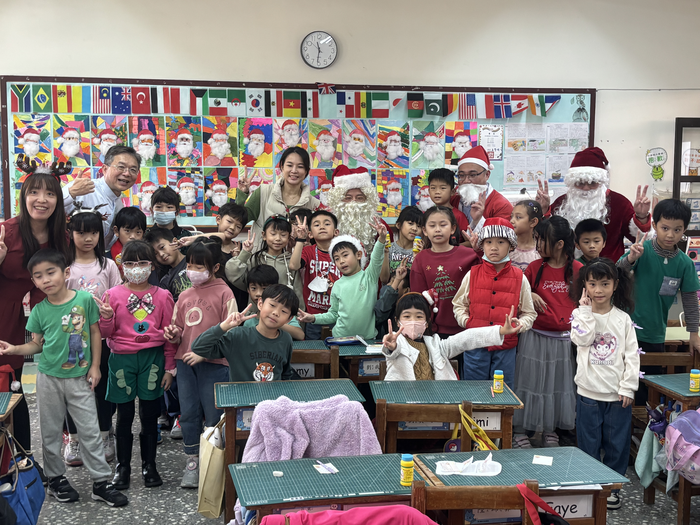 114.12.24家長會聖誕節活動及聖誕快閃圖片