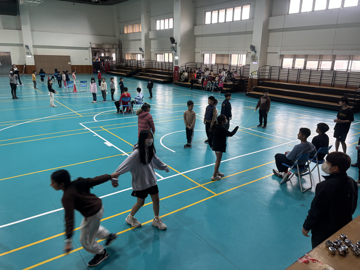 114.12.31全校跳繩比賽圖片