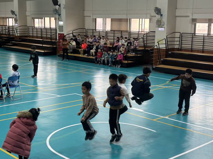 114.12.31全校跳繩比賽圖片