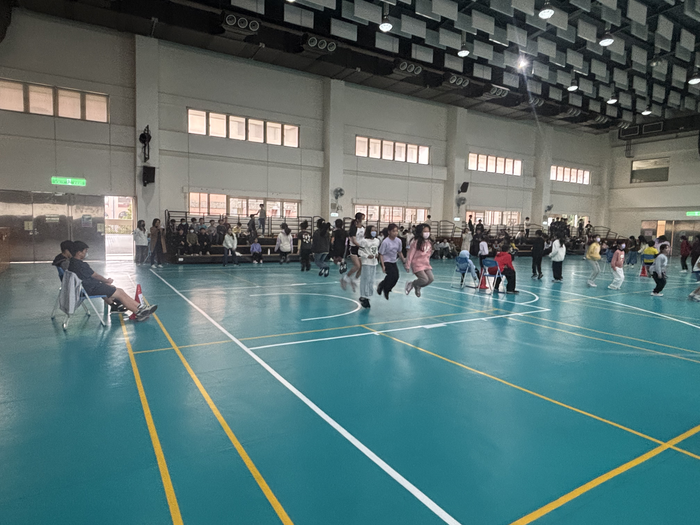 114.12.31全校跳繩比賽圖片