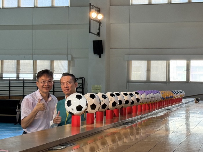 114.10.14新竹世芳扶輪社香港蘇豪扶輪社捐資興學圖片